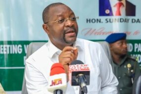 Sunday Akin Dare, CON